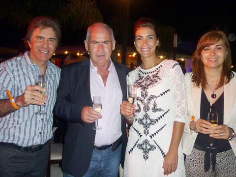 El presidente de la Filial La Pampa de FEHGRA, Hugo Fernández Zamponi, en un brindis con el ministro Enrique Meyer, la esposa del presidente de la Filial Río Hondo, Florencia Mukdise y la dirigente pampeana Mónica Vázquez.